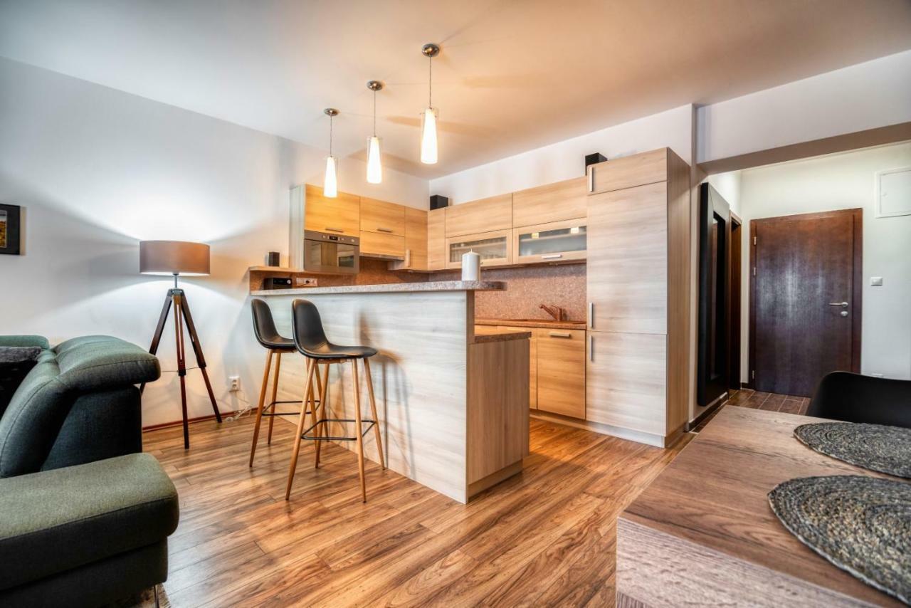Apartman Lio - Free Garage Parking Tatranska Lomnica Bagian luar foto